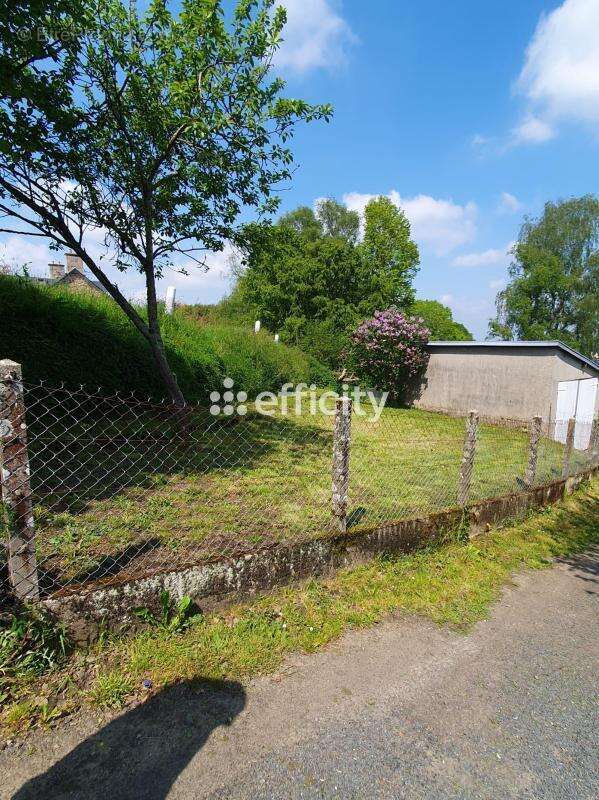 Maison à SAINT-SEVER-CALVADOS