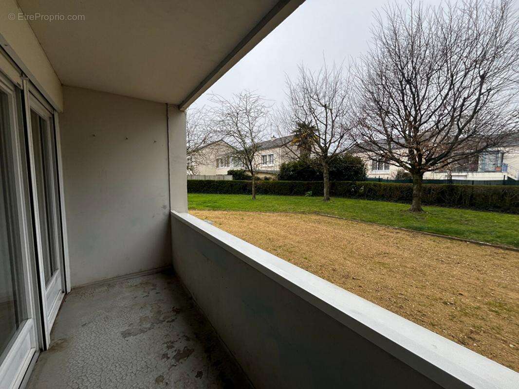 Appartement à LES PONTS-DE-CE