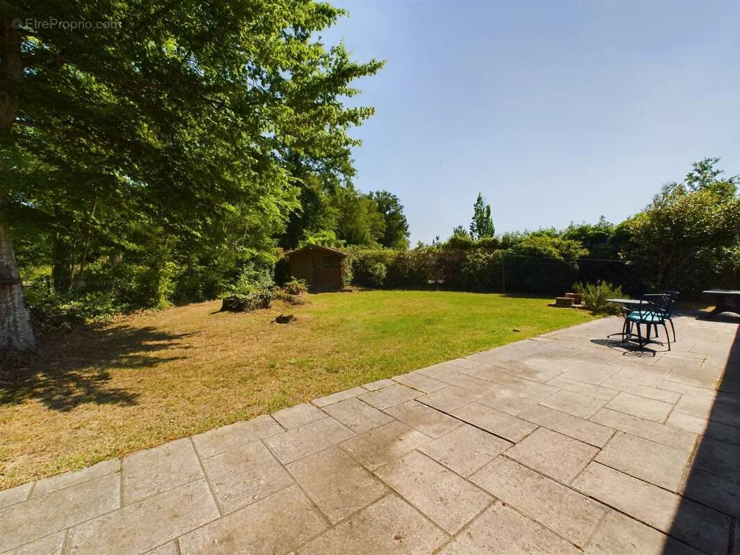 Maison à COULOUNIEIX-CHAMIERS