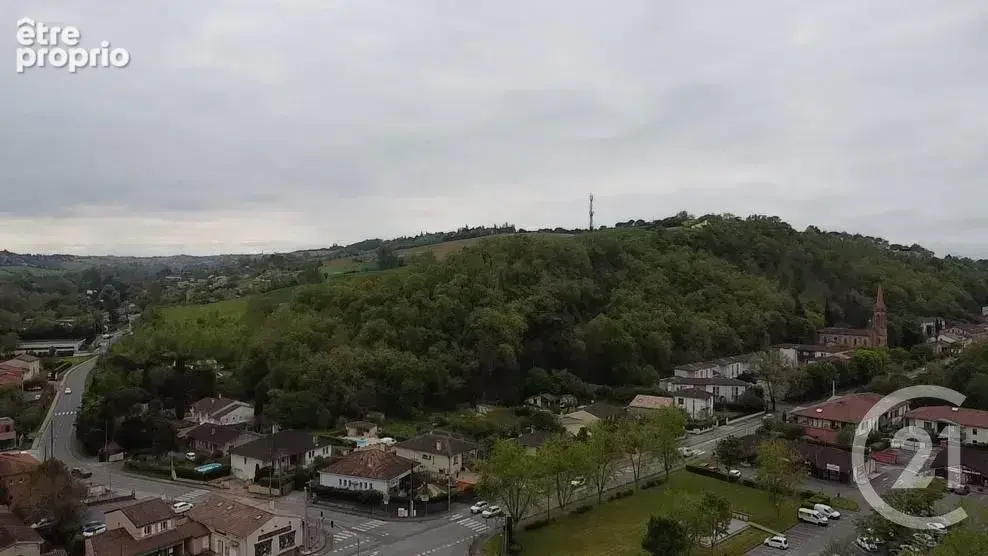 Photo Terrain à Lacroix-Falgarde au prix de 2 000€