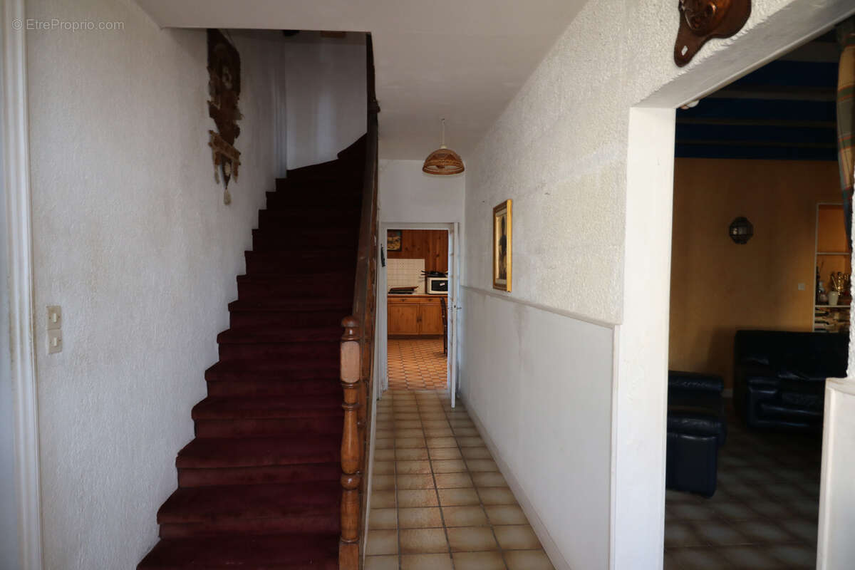 Maison à SAINT-PORCHAIRE