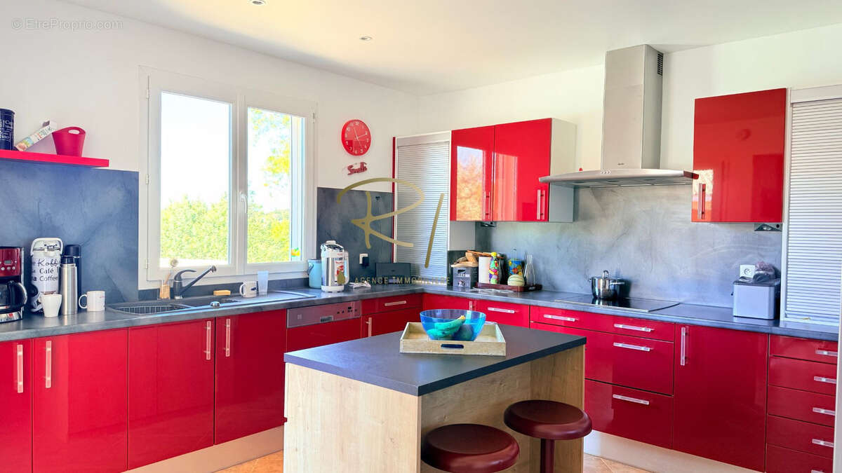 Maison à ORGNAC-L'AVEN