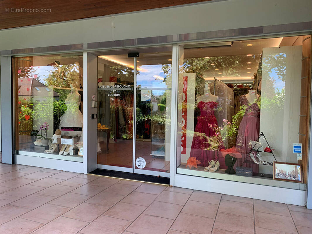 Commerce à DIVONNE-LES-BAINS