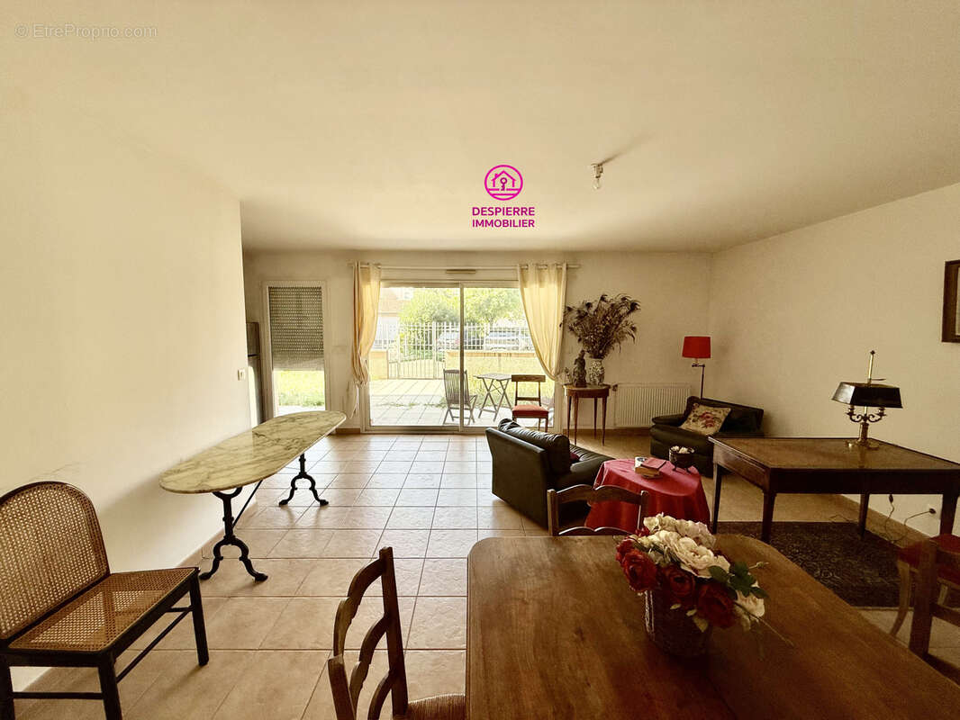 EXCLUSIVITE !! LE PEAGE DE ROUSSILLON, Appartement T3, 72 m2 habitables environ, en rez de chaussée avec jardi - photo 4