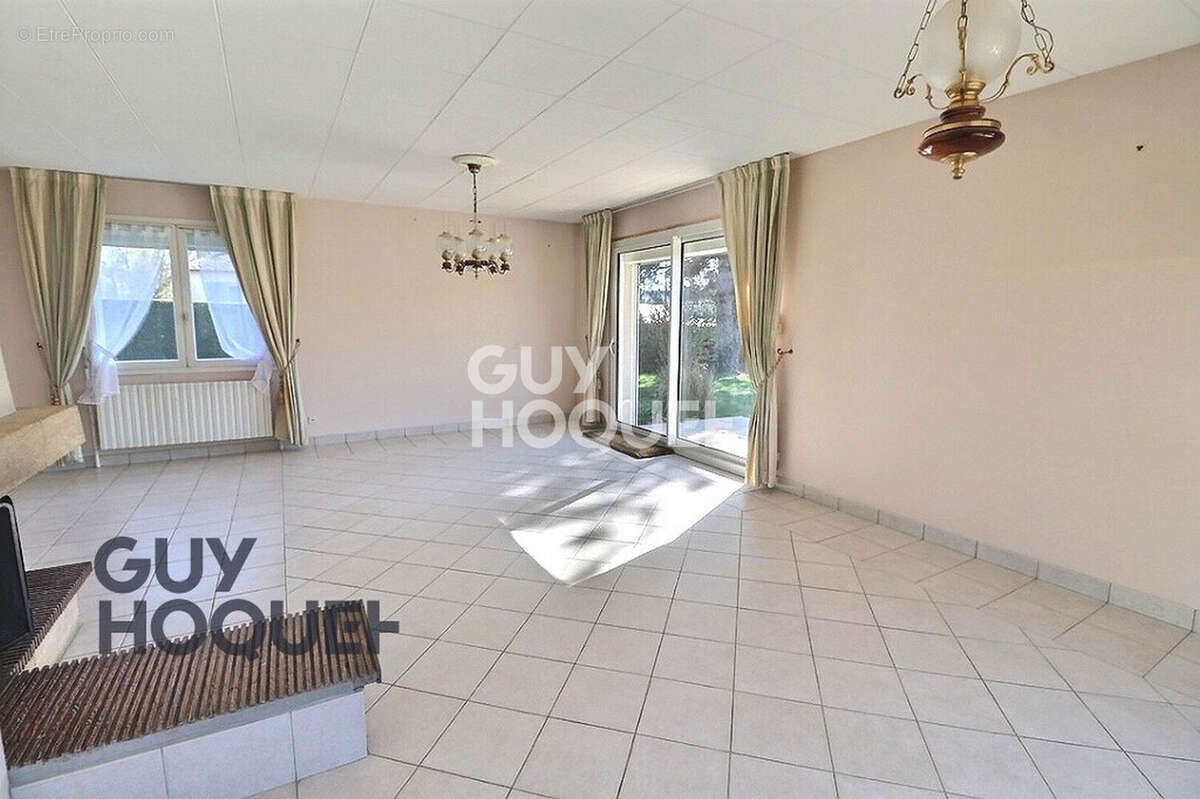 Maison à BERNAY