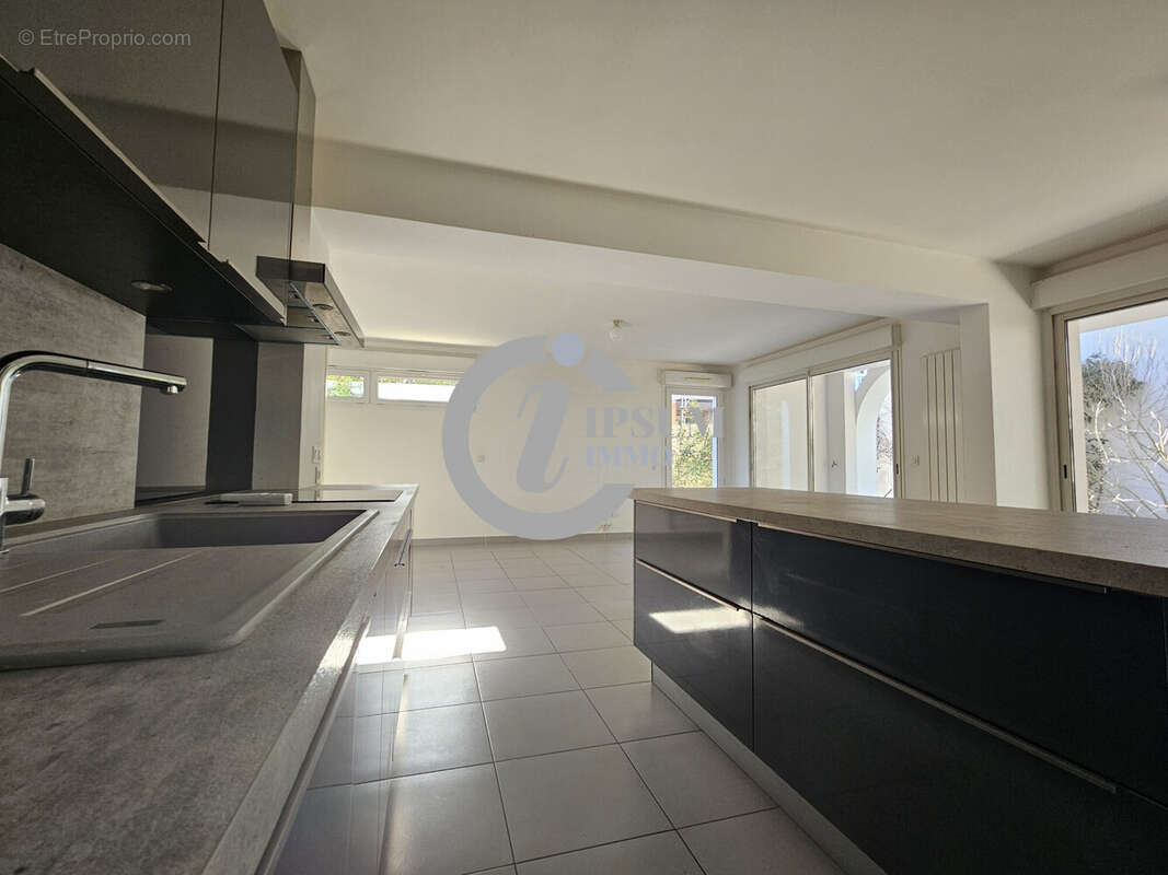 Appartement à CASTELNAU-LE-LEZ