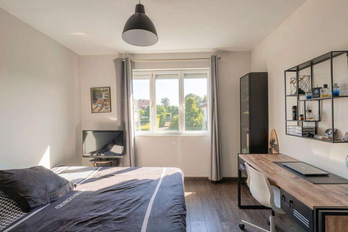 Maison 285 m² à Corbas  - photo 17