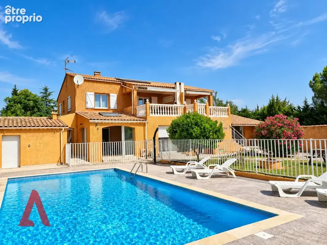 Villa atypique avec piscine et 4 logements à caux - photo 13