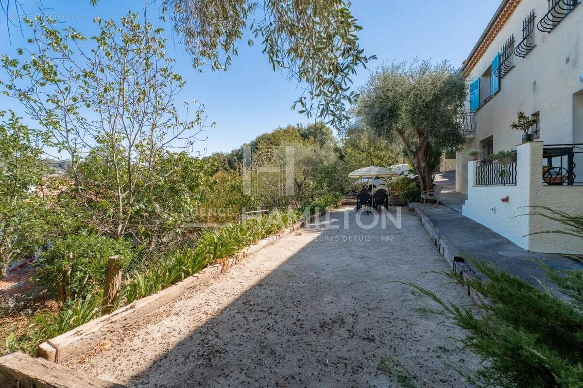 Exclusivité : Charmante villa à pied du village de Biot - photo 14