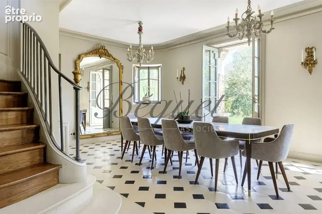 Louveciennes (78430) – Propriété historique de 790 m² avec parc paysagé, 4 chambres – Piscine - près de Marly-le-Roi, Yvelines,  - photo 11