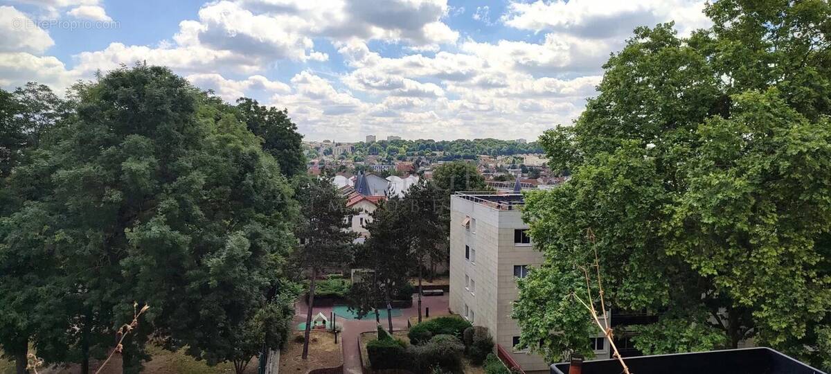 Appartement à BOURG-LA-REINE