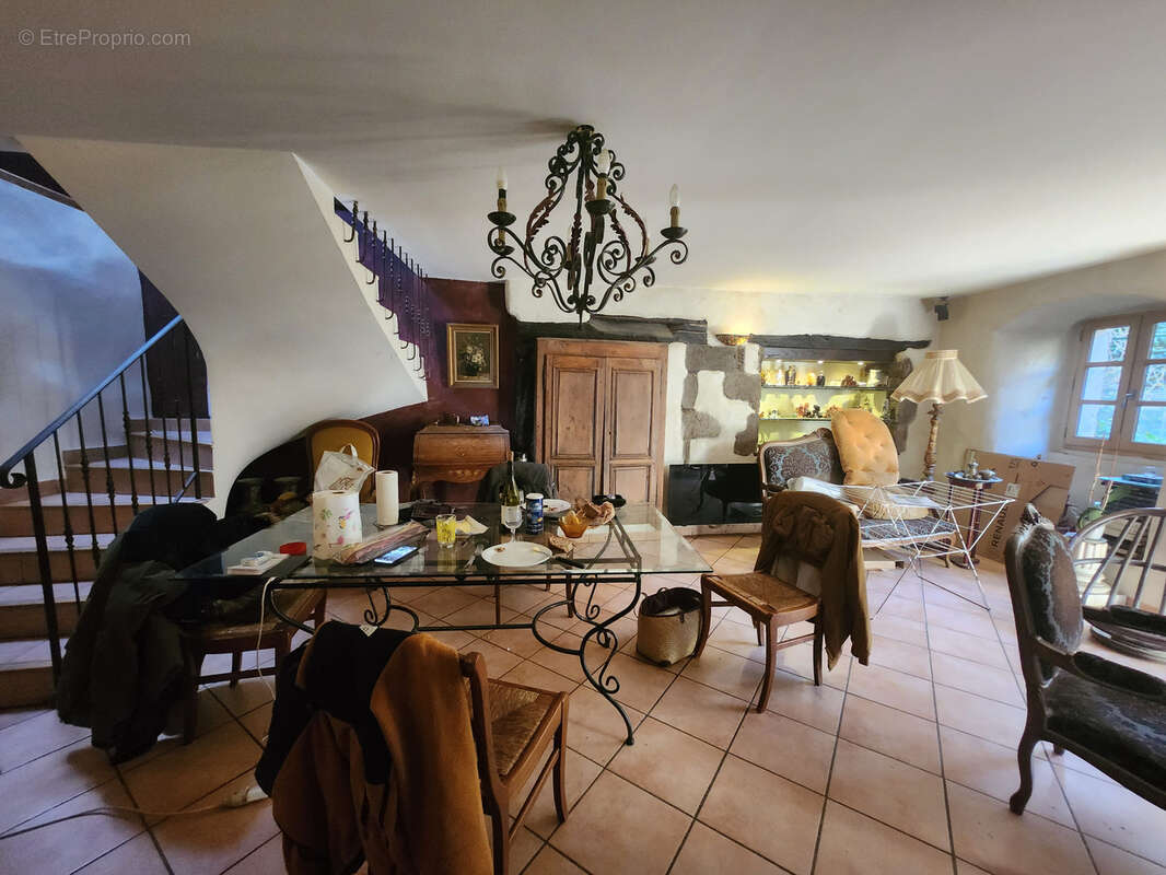 Maison de hameau en pierre sur un terrain attenant de 200 m2 avec stationnement et garage - photo 19