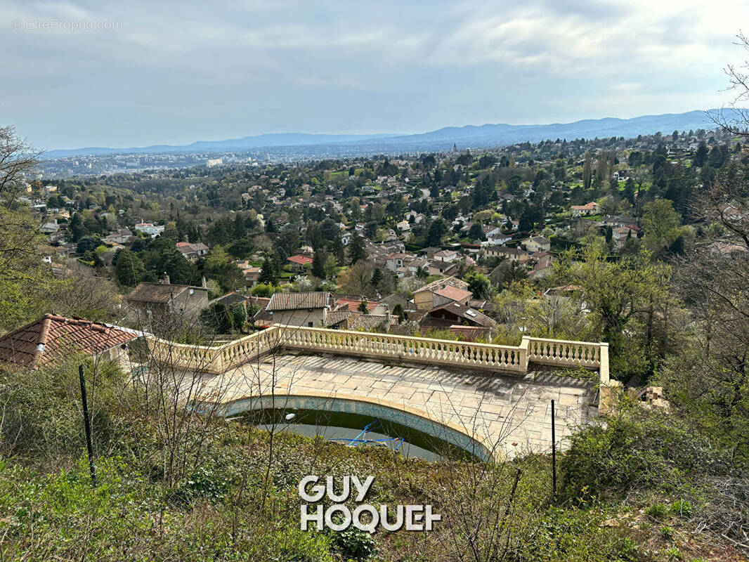 Terrain à SAINT-CYR-AU-MONT-D'OR