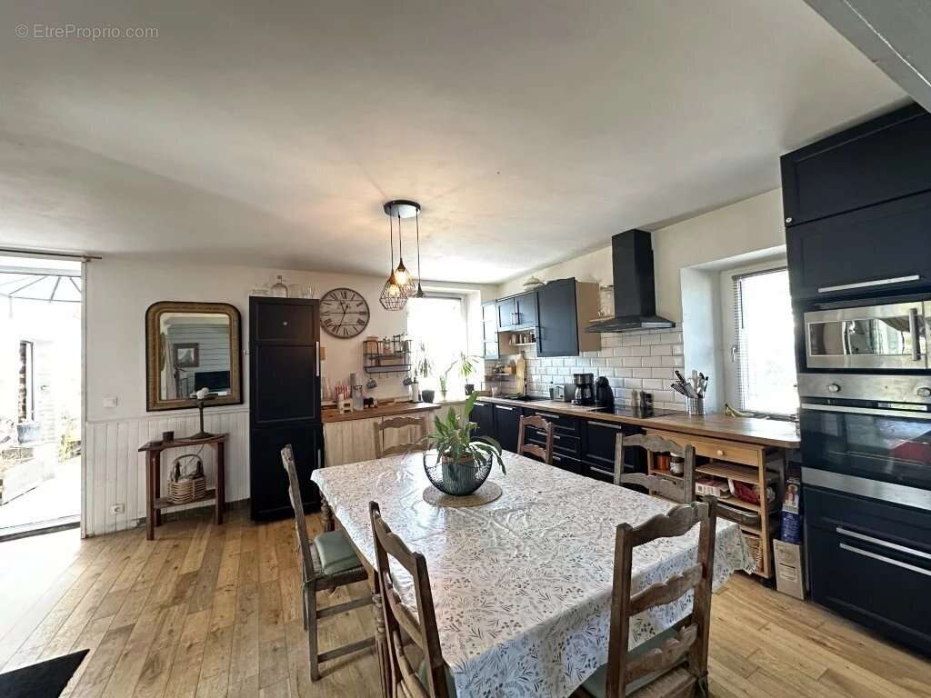 Maison en pierre avec dépendances à 2 km  Saint-Suliac, à 5 minutes de la plage - - photo 4