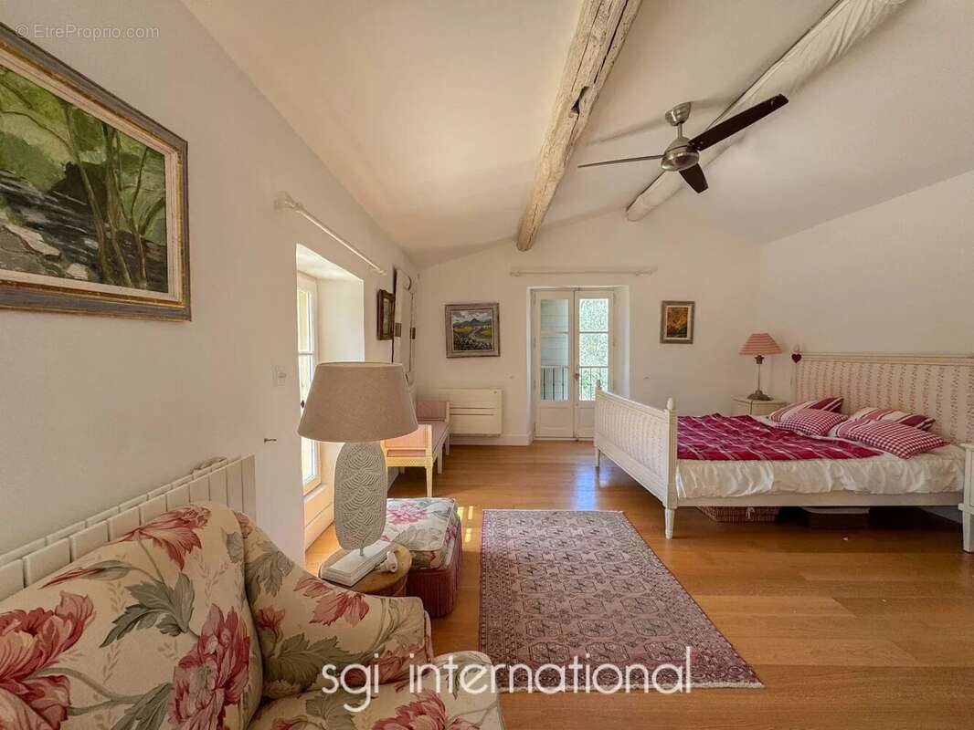 Maison à LA GARDE-FREINET