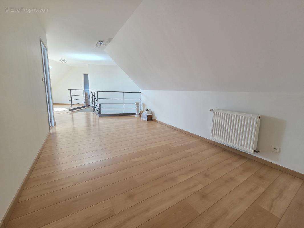 Pavillon contemporain recent offrant 220m² hab sur 2000m² - photo 22