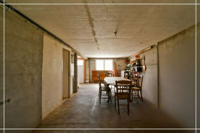 Maison 3 chambres avec panneaux photovoltaïques – Sous-sol complet – PREVERANGES (18) - photo 25