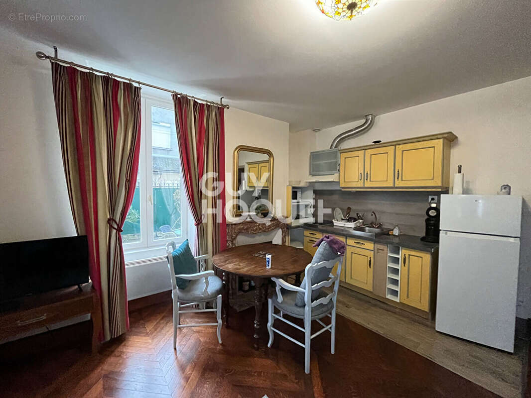 Appartement à MONETEAU