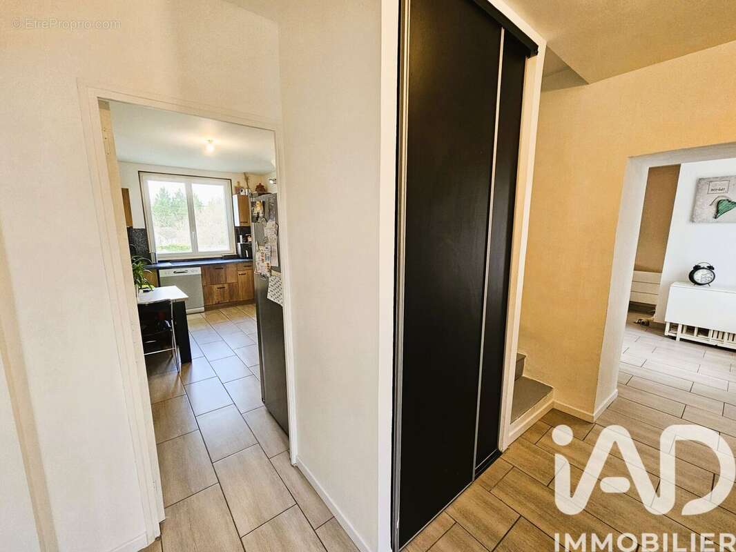 Maison 130 m² à Montreuil-Aux-Lions  - photo 3