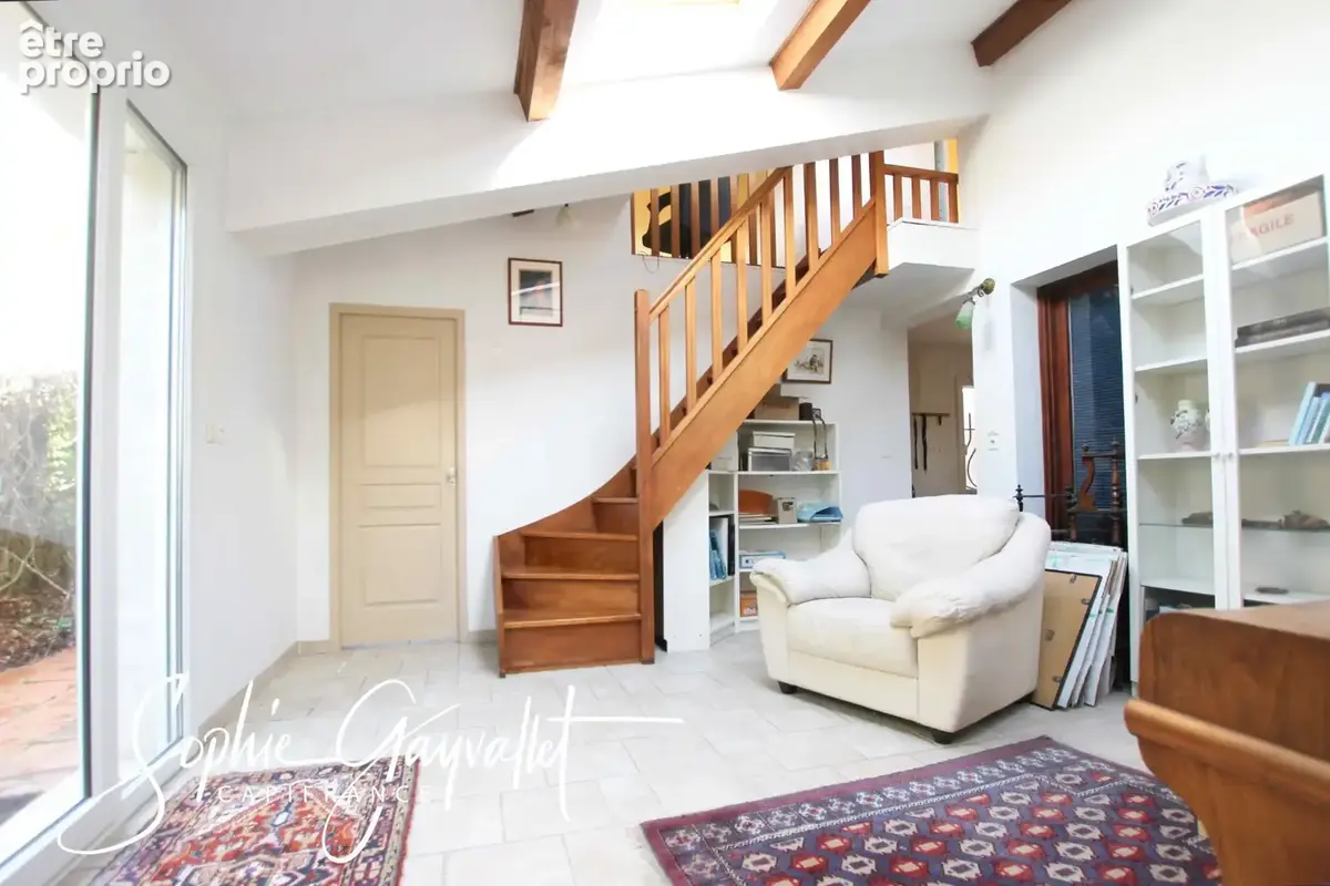 Ventabren – 180 m², grand terrain et piscine à un prix attractif pour la commune - photo 12