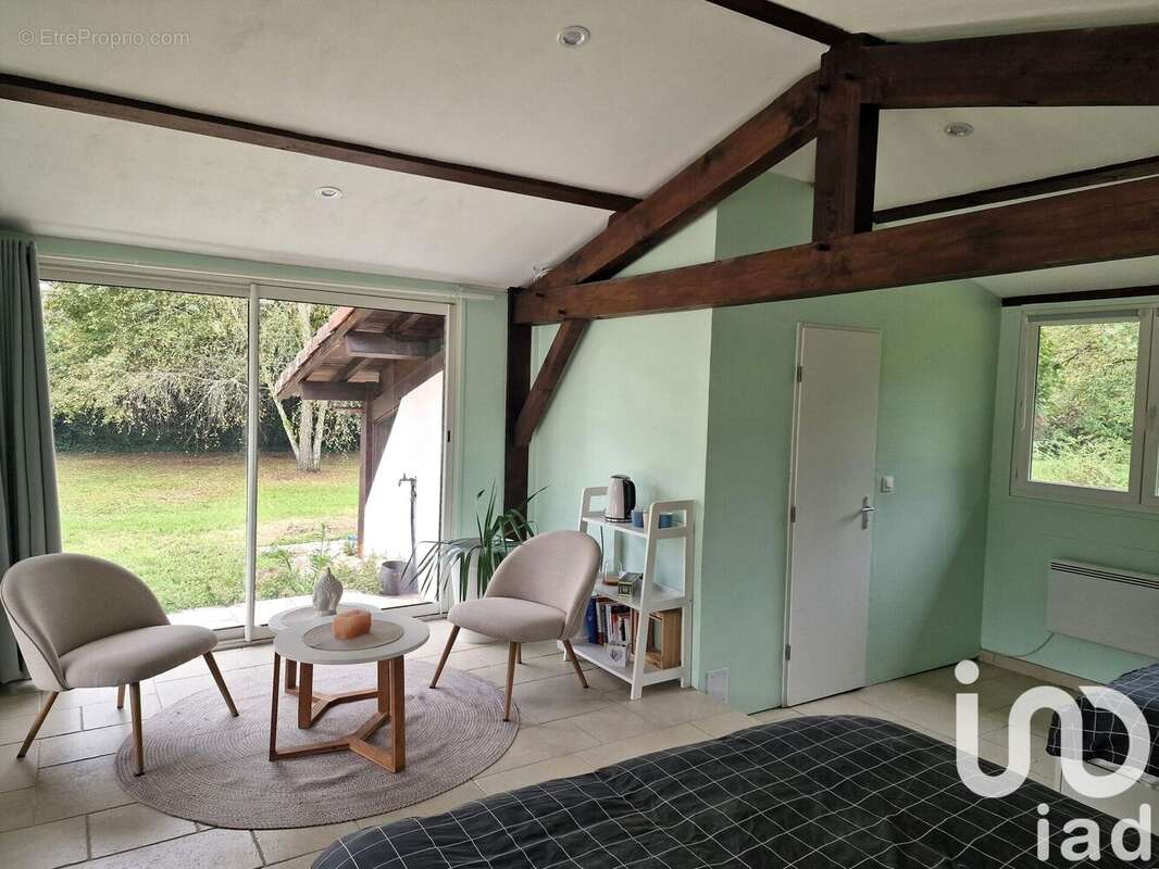 Photo 6 - Maison à UCHACQ-ET-PARENTIS