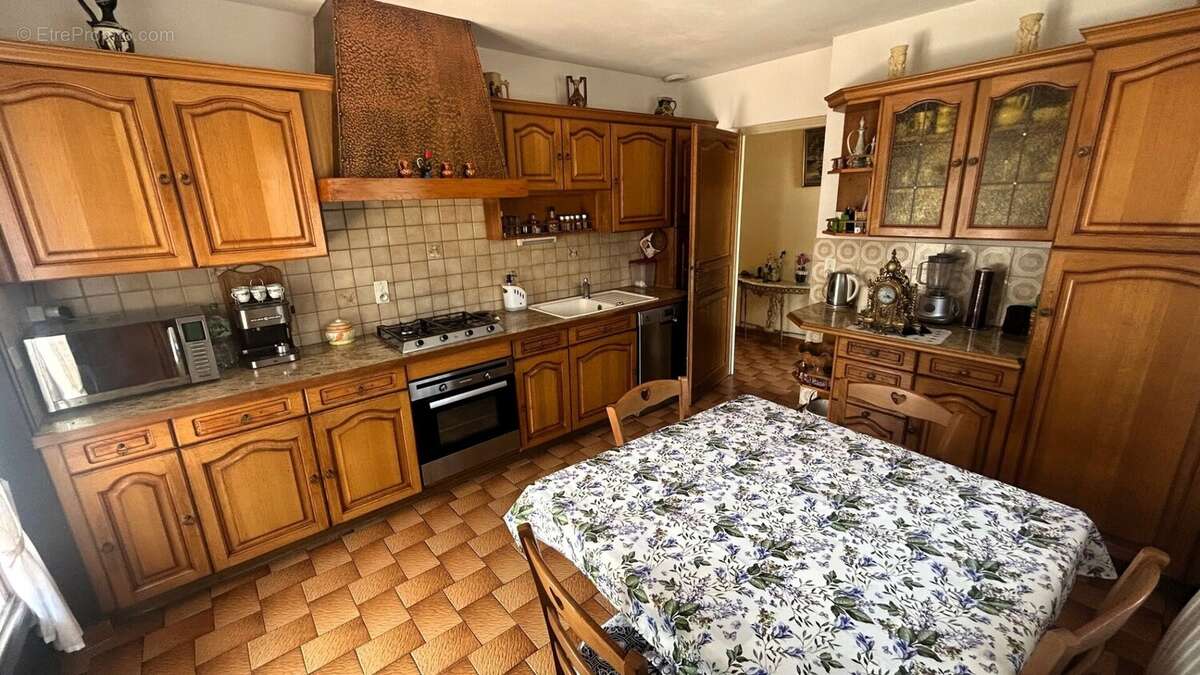 MAISON A VENDRE A VETRAZ MONTHOUX CUISINE EQUIPEE - Maison à VETRAZ-MONTHOUX