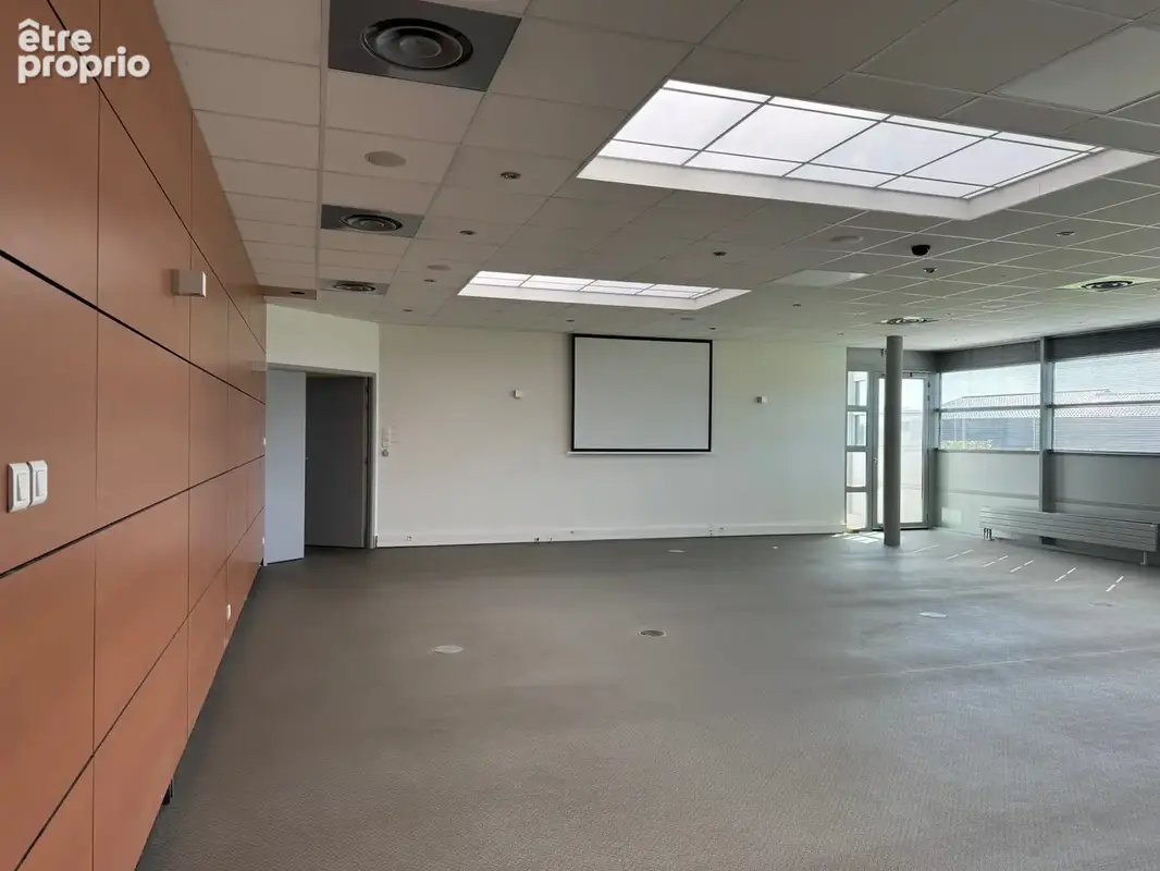 Commerce 468 m² à vendre à Bernay (27300) - photo 8
