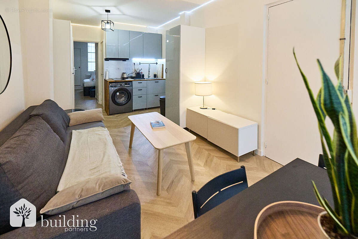 Appartement à PARIS-17E