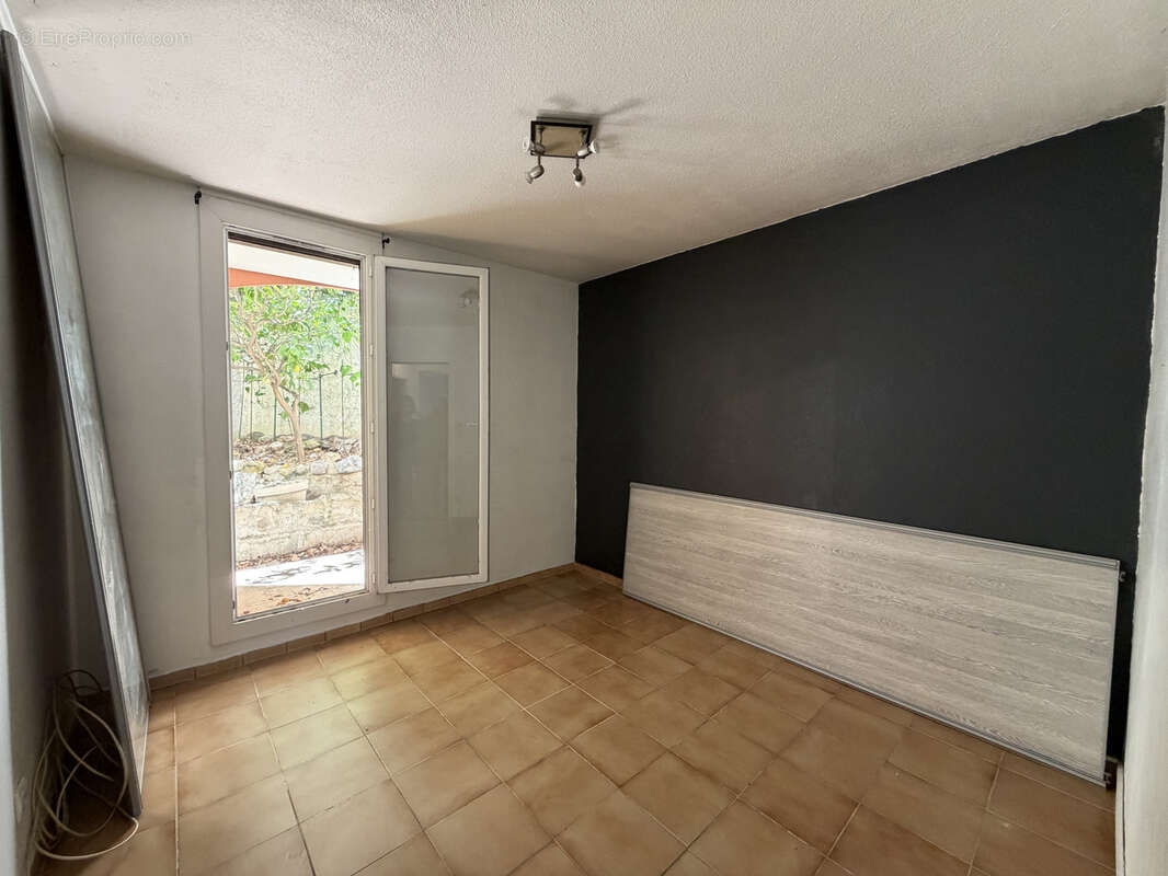 Appartement à CARROS