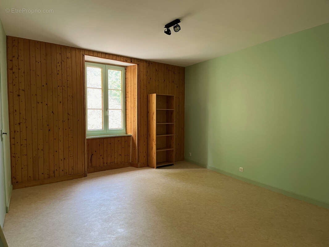 Maison à COUSSAC-BONNEVAL