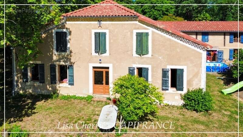 Propriete à vendre 11 pièces de 406 m2 habitables au total, avec dépendance sur 5261 m2 proche de NOGARO (32) - photo 2