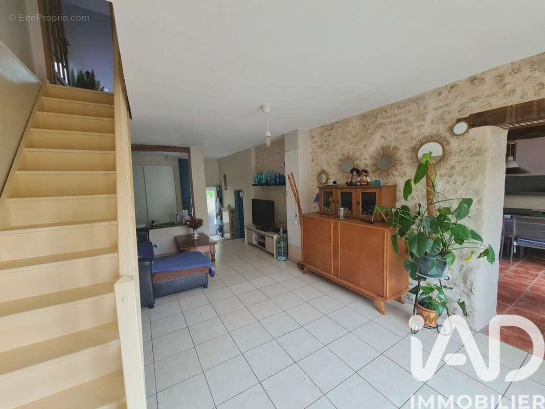 Maison 107 m² à Greneville-En-Beauce  - photo 9