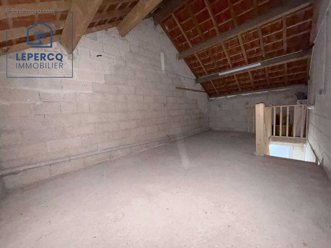 Appartement à PEROY-LES-GOMBRIES