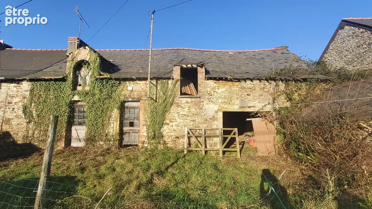 A VENDRE - Longère à rénover de 180m2 - 1080m2 de terrain - TEILLAY - photo 2
