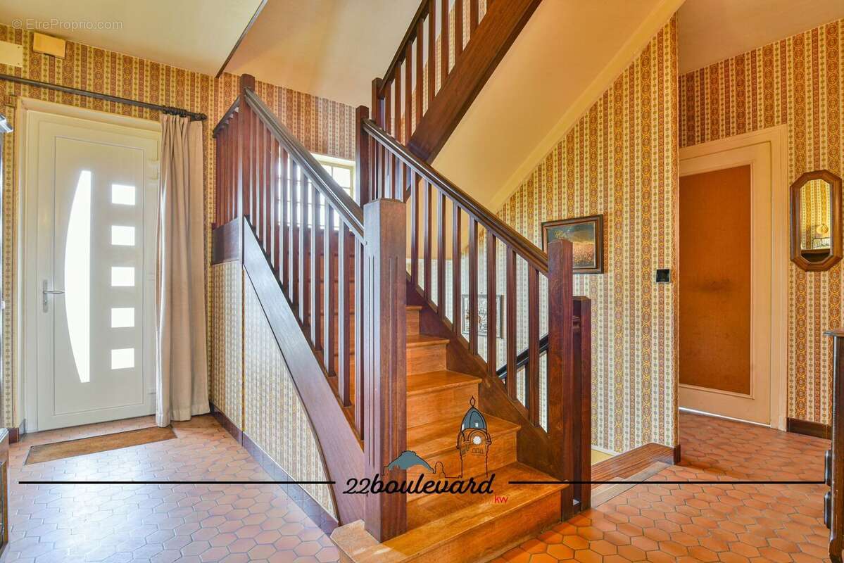 Maison à SAINT-YRIEIX-LA-PERCHE