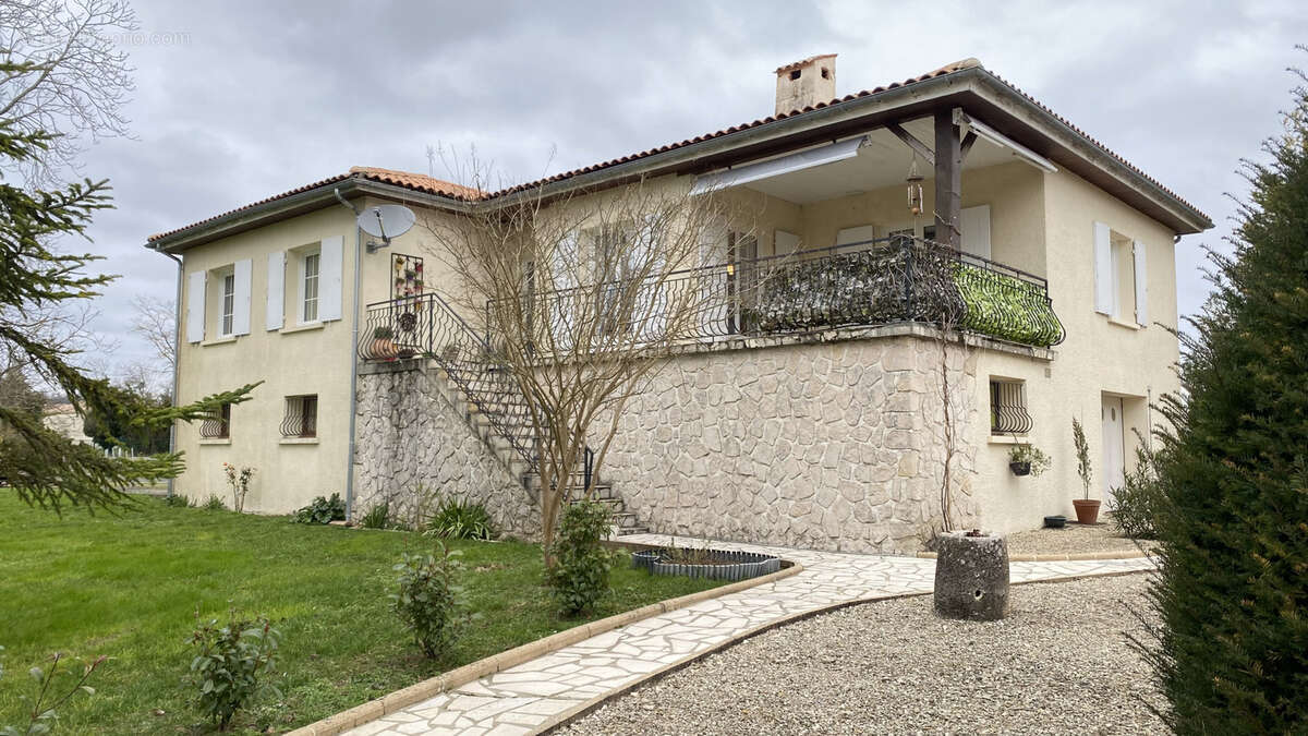 Maison à SAINT-FORT-SUR-GIRONDE