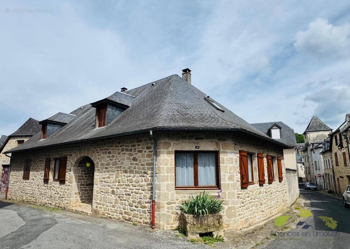 Maison à TREIGNAC