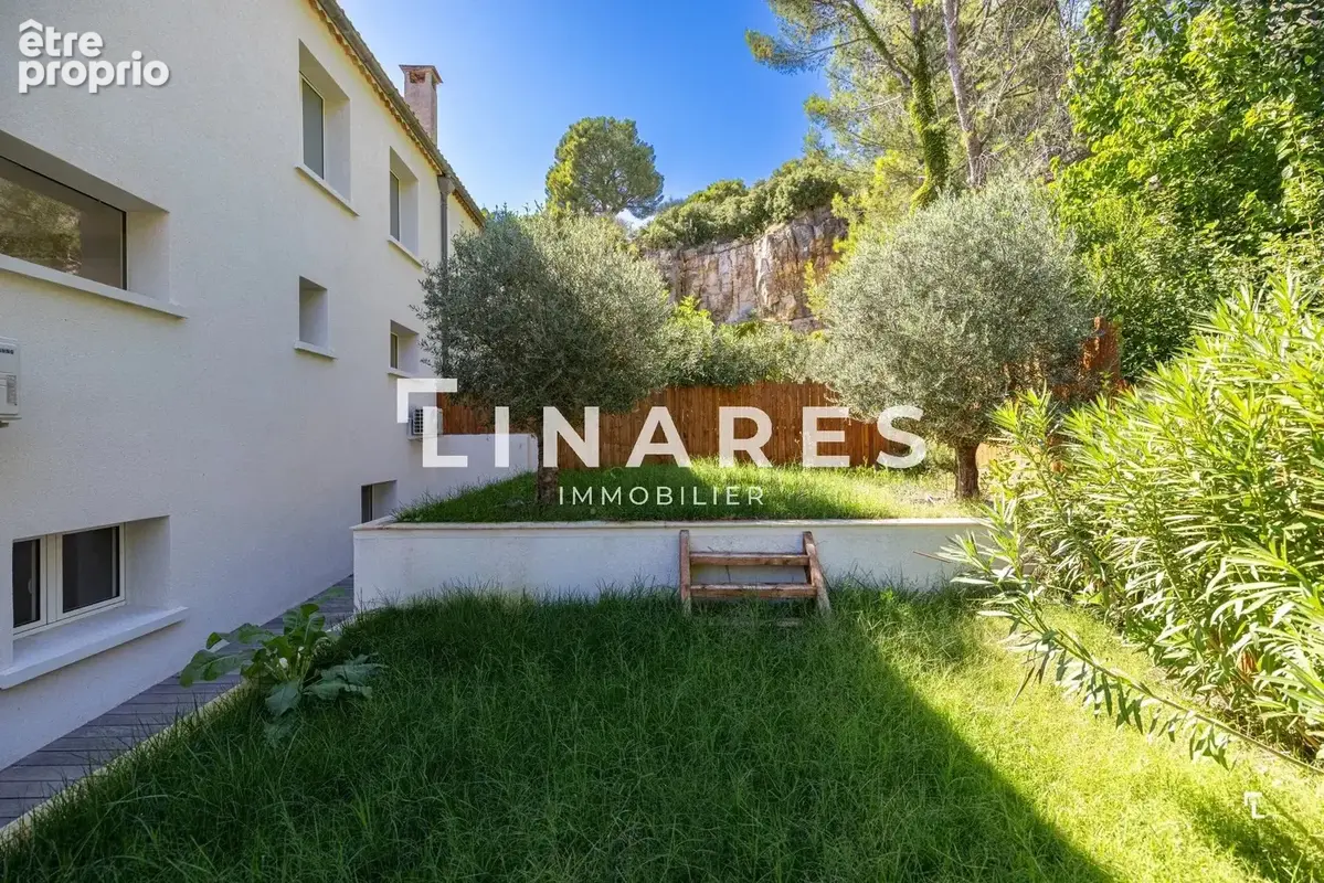 LA CALANQUE BLANCHE - Villa de 218 m²  - Extérieurs 37 m² - Terrain 800 m² - 13600 CASSIS - photo 25