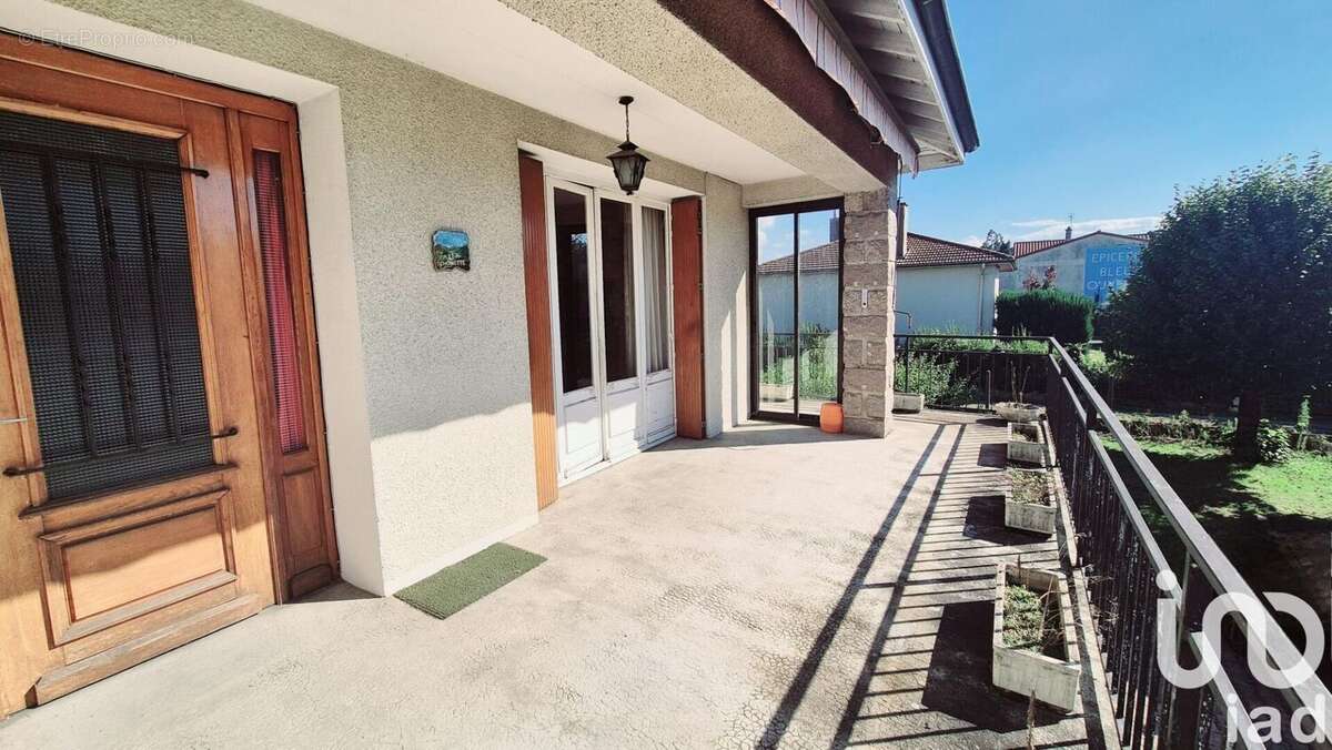 Photo 3 - Maison à MONTROND-LES-BAINS