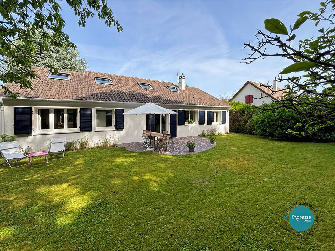 Maison à MENNECY