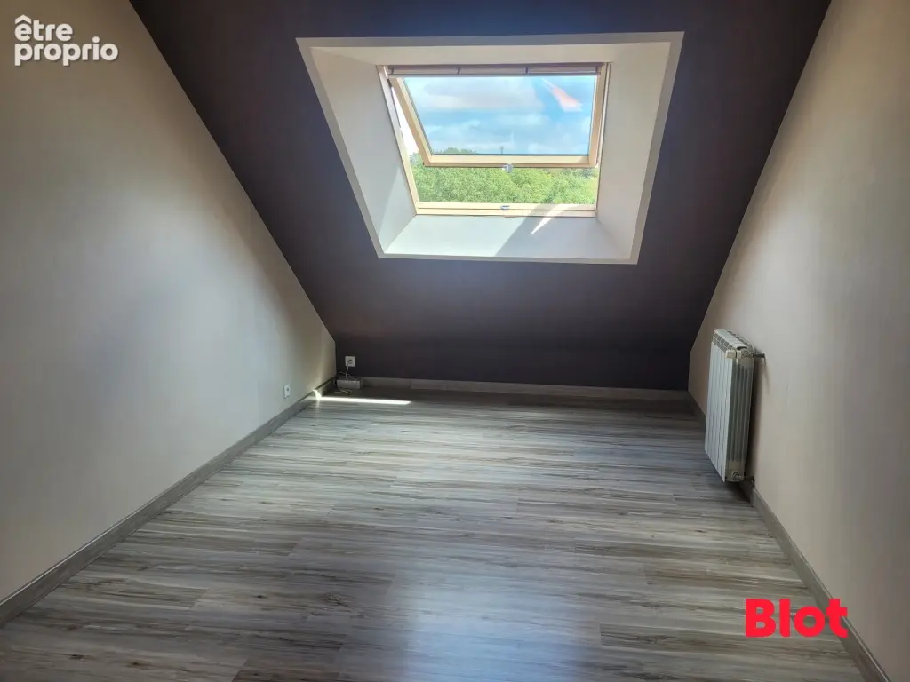 Maison 89 m² à Saint-Aubin-D'aubigne  - photo 7