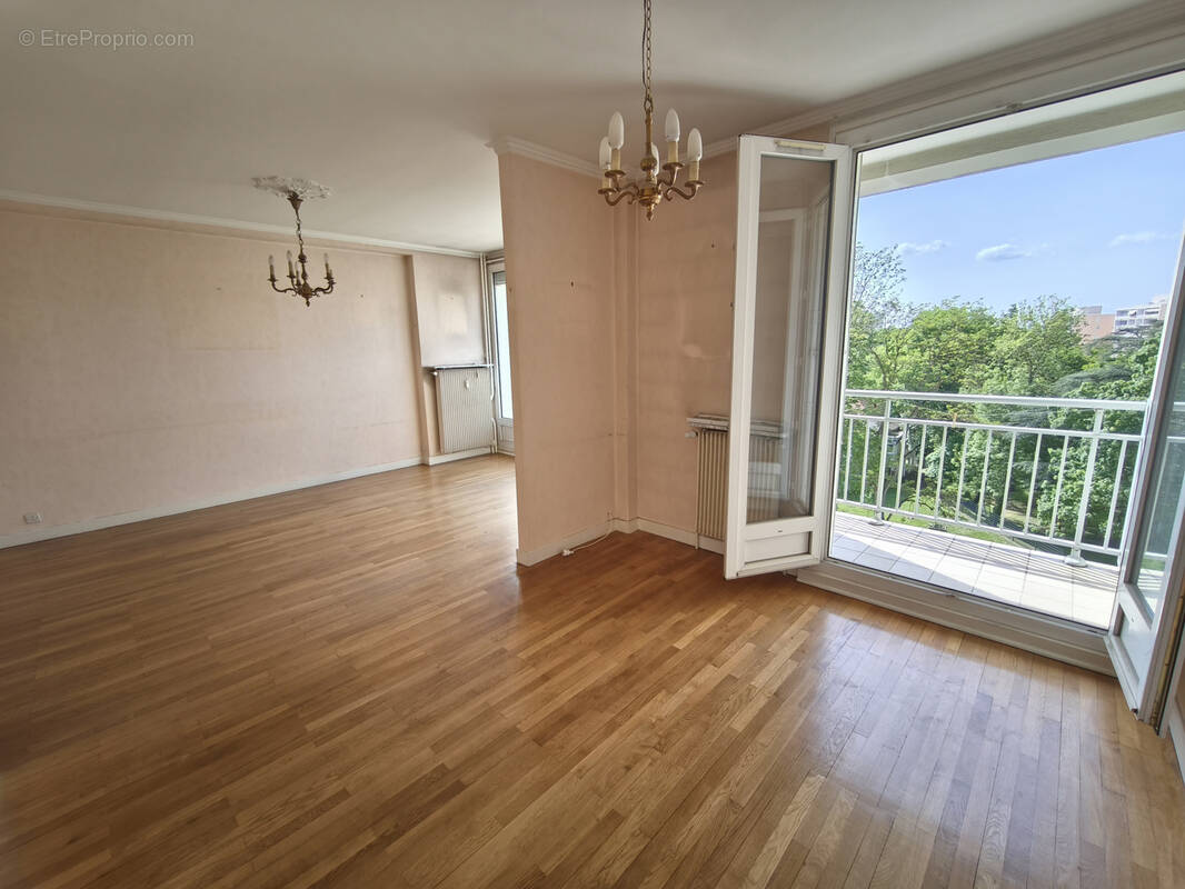 Appartement à SAINT-ETIENNE