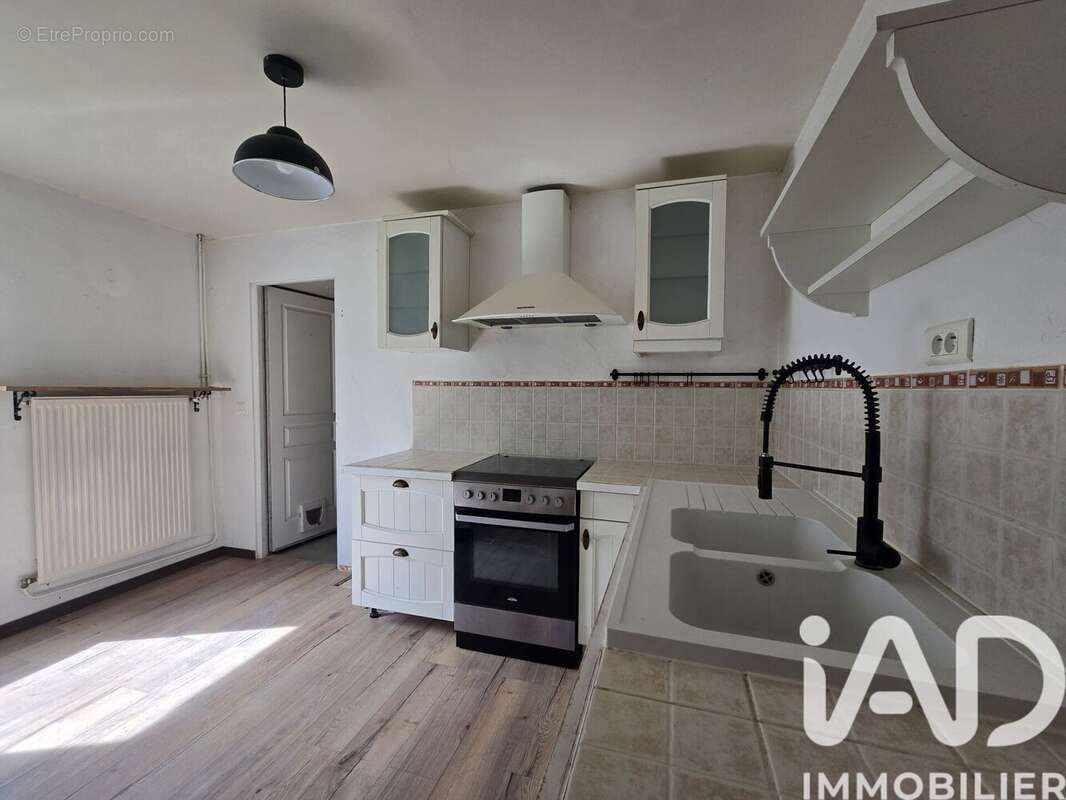 Maison 219 m² à Cherisy  - photo 2
