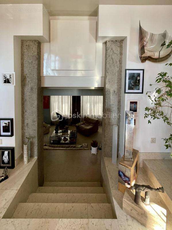 L'ecrin panoramique d'une collection d'œuvres d'art - photo 6