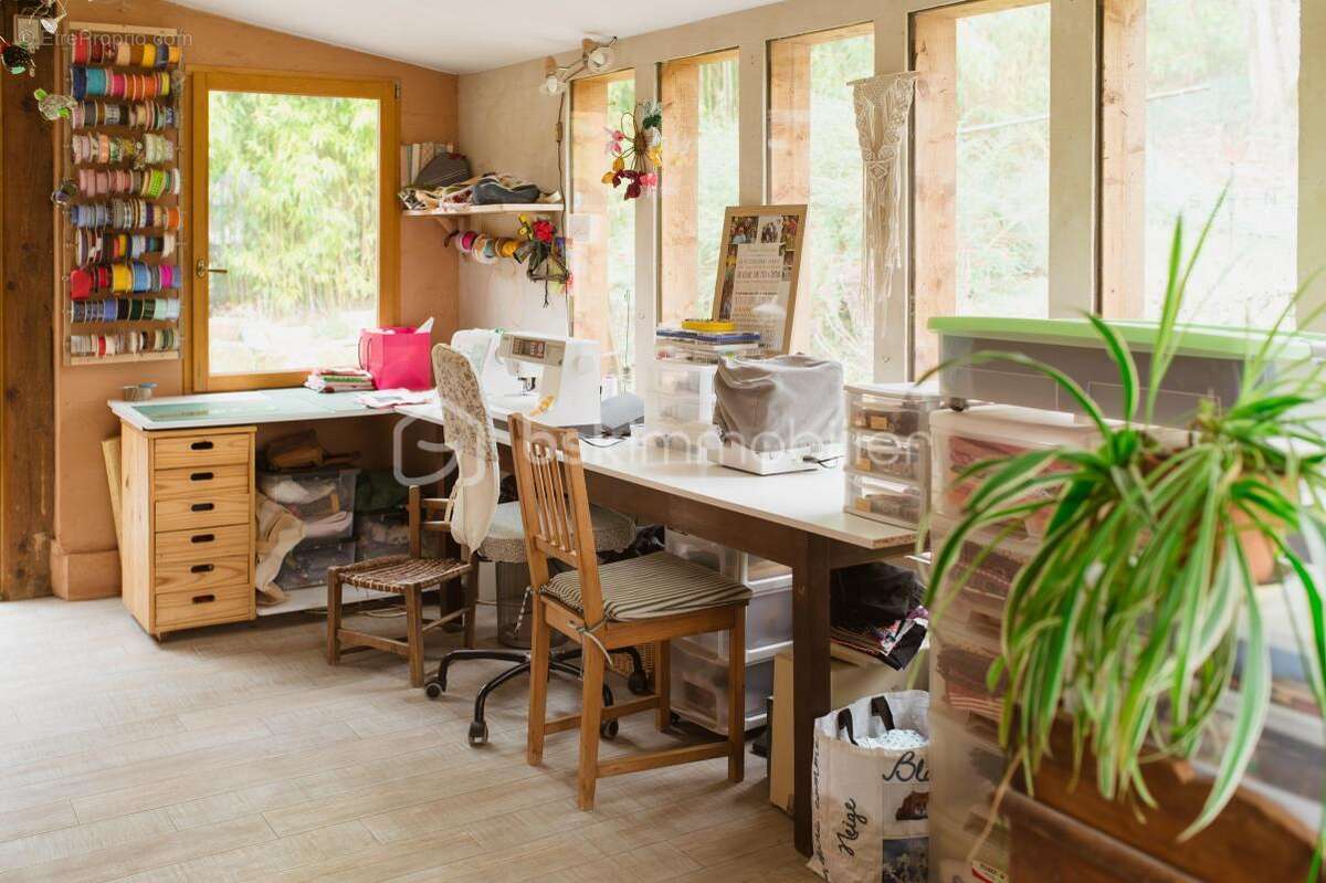 Maison à VILLAINES-LES-ROCHERS