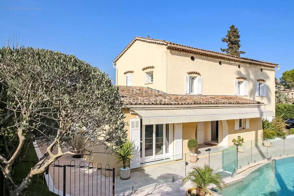 Maison à MOUGINS