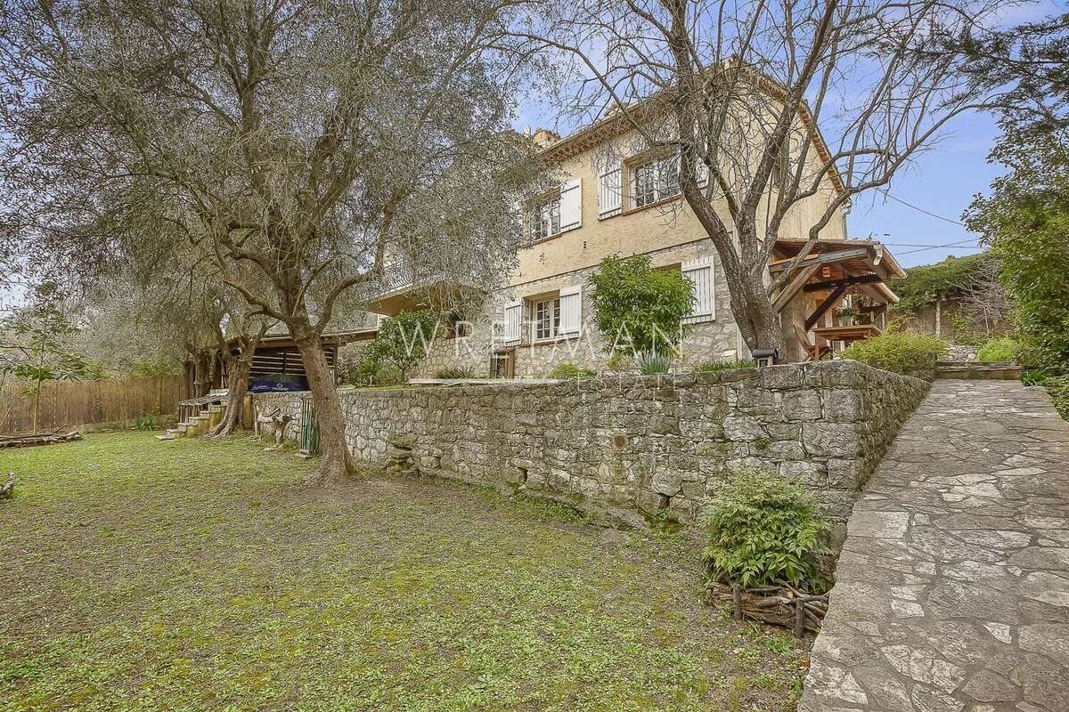 Villa au calme dans un domaine fermé à pied de commerces - Mougins - photo 26