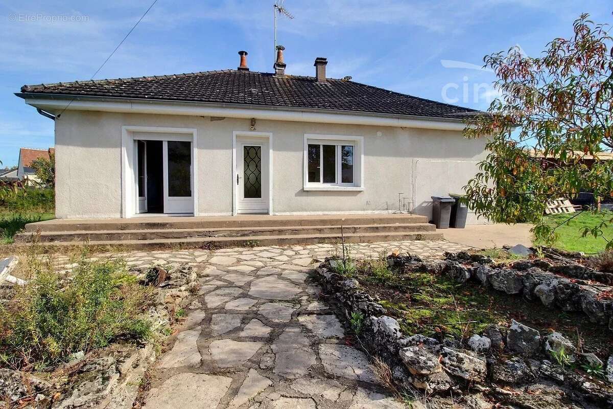 Maison à BALLAN-MIRE