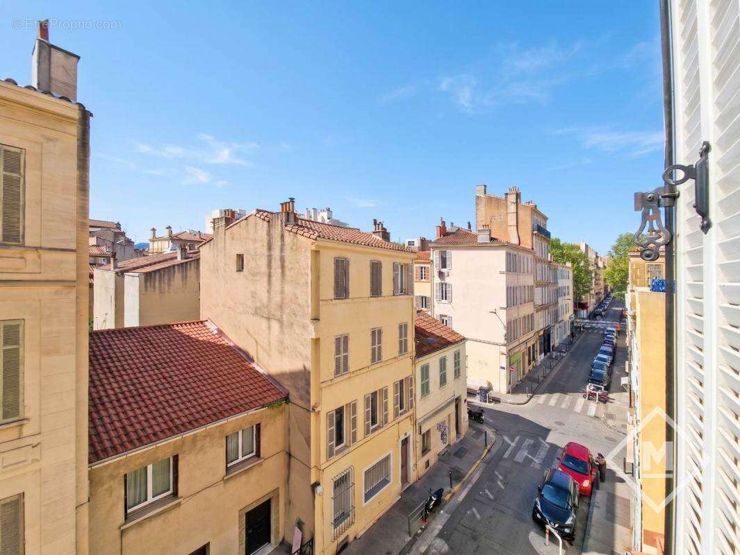 Appartement à MARSEILLE-5E