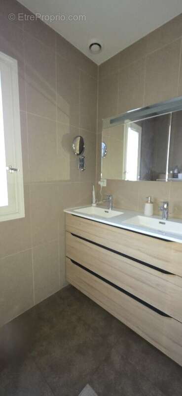 Maison à TOURRETTE-LEVENS